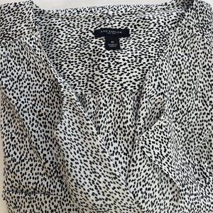 Ann Taylor Women's V-Neck Long Sleeve Black & White Dot Blouse, Size 6